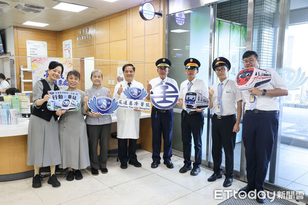 ▲花蓮慈院院長林欣榮（右三）與台鐵東區營運處處長楊舜安（左三）代表簽署合作備忘錄，象徵醫療照護與交通服務跨域合作再升級。（圖／慈濟醫學中心提供，下同）