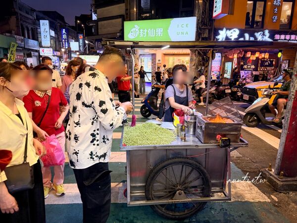▲▼基隆炭烤豌豆。（圖／水晶安蹄不務正業過生活授權提供）