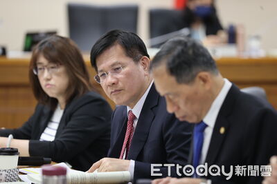王義川為鄭習會怒刪民主基金會預算 林佳龍緩頰後秒答應保留協商