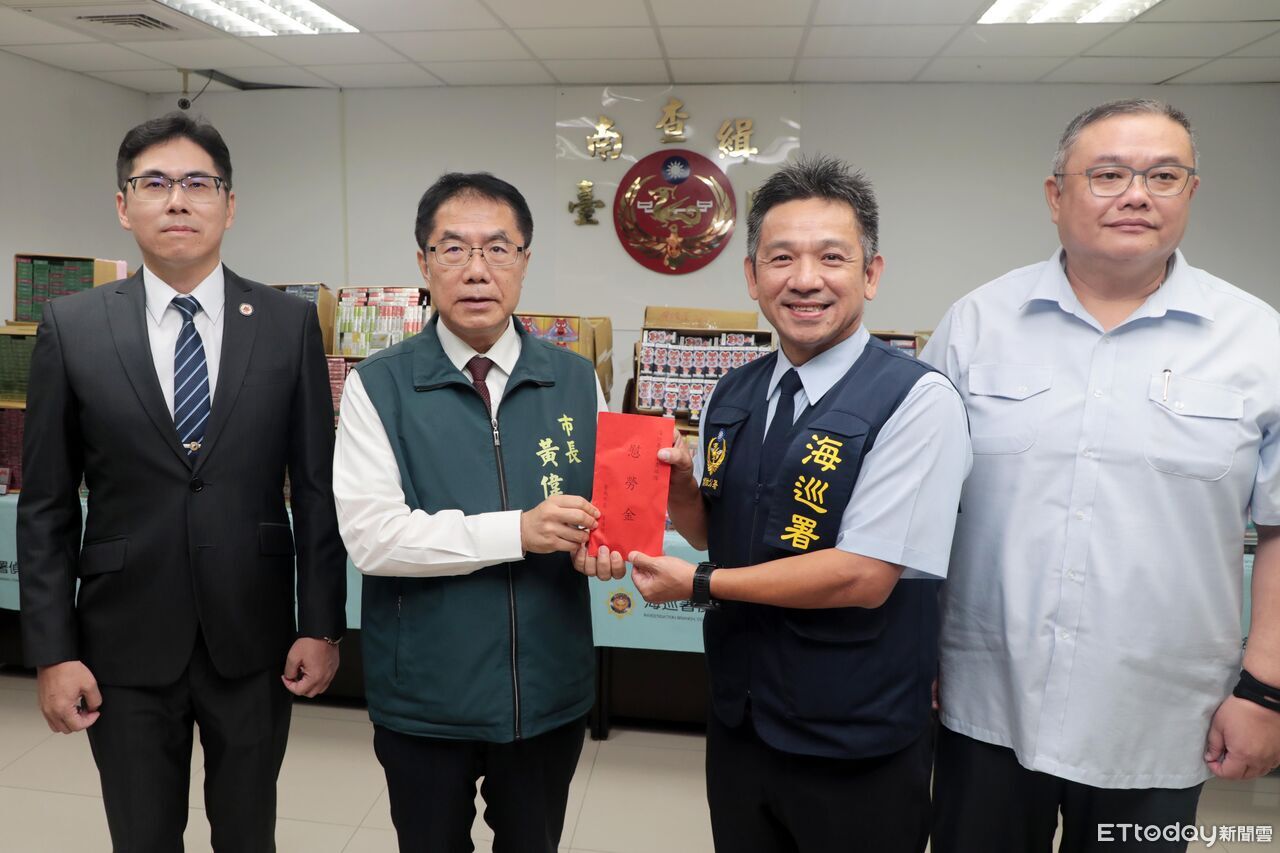 中央地方聯手查獲逾千萬違法電子菸 黃偉哲頒加菜金慰勉查緝人員