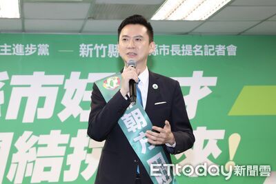 鄭朝方公共建設落款惹議 父「百姓健忘論」被挖出