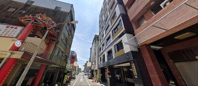 15組人瘋搶駁二8年大樓2樓　破上拍單價2字頭得標