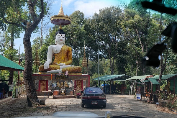 ▲▼巨樹咖啡廳（The Giant Chiang Mai）。（圖／部落客捲捲頭品味生活授權提供）