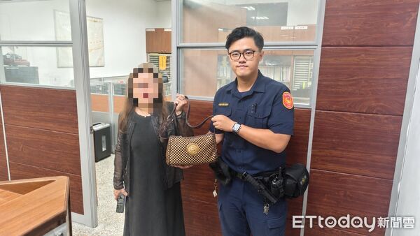 ▲太麻里警助民眾找回遺失皮包。（圖／記者楊晨東翻攝）