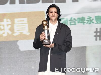 快訊／高錦瑋勇奪TPBL職籃年度MVP　笑擁3大年度獎項成本土大贏家