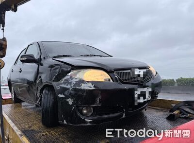 天雨路滑釀事故　國1南向新營路段小客車撞外側護欄