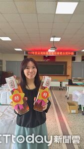 嘉義龍眼蜜「特等獎」5強名單公布　專家高舉透光盲測純度爆表