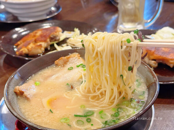▲▼熊本拉麵 豚美。（圖／台南好Food遊授權提供）