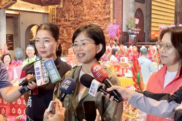 ▲▼民進黨新北市長參選人、立委蘇巧慧今（11日）到瑞芳青雲殿參加「神農大帝聖誕祝壽法會」。（圖／蘇巧慧辦公室提供）