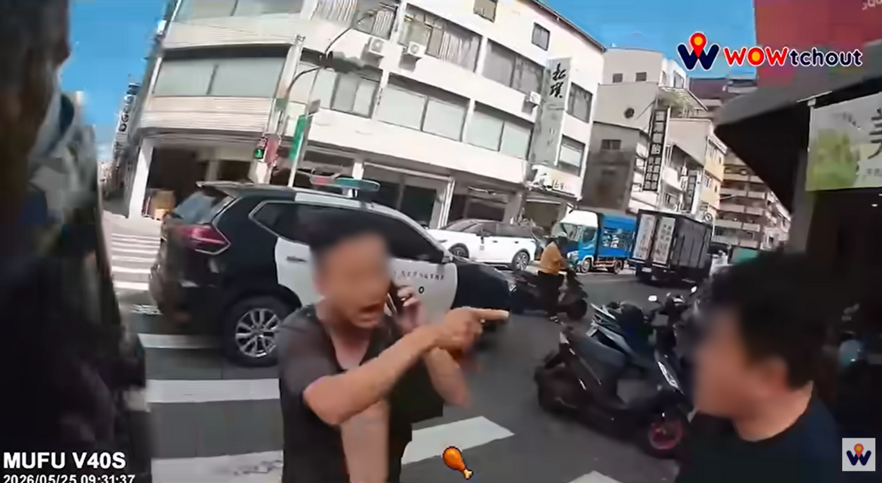 撞人還嘴邱!直行哥被「高雄馬東石」打爆 穿破T吼:嘎林北但勒
