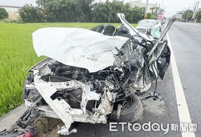桃園4死車禍！積架撞成「一團廢鐵」　全車扭曲粉碎恐怖畫面曝
