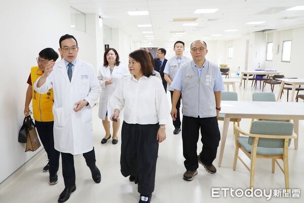 ▲▼    衛福部嘉義醫院新任院長陳殷正就職！黃敏惠市長盼攜手打造全齡健康城市  。（圖／嘉義市政府提供）