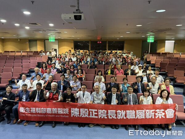 ▲▼    衛福部嘉義醫院新任院長陳殷正就職！黃敏惠市長盼攜手打造全齡健康城市  。（圖／嘉義市政府提供）