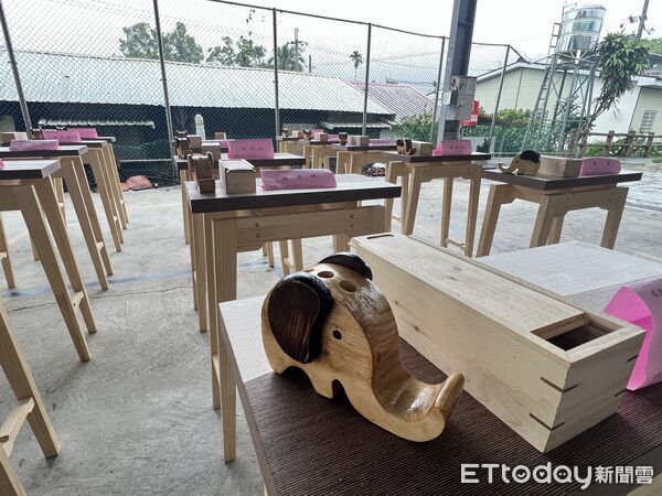 ▲台東縣府木工家具職訓班結訓展現職人新力量 。（圖／記者楊晨東翻攝）