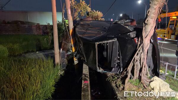快訊／台中重大車禍增至2死！男搶救1個多小時不治...身分待查