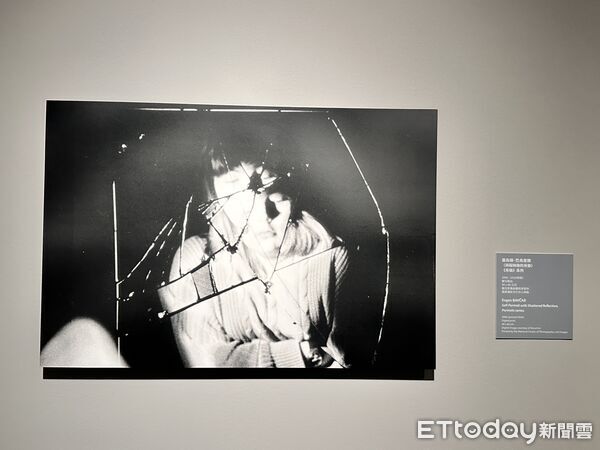 ▲▼國家攝影文化中心舉行「黯像：看見不見」攝影展，集結視障者攝影師及相關作品，顛覆大眾對「攝影」與「觀看」的印象，同時也探討視障者在社會結構面臨的議題。（圖／記者林育綾攝）