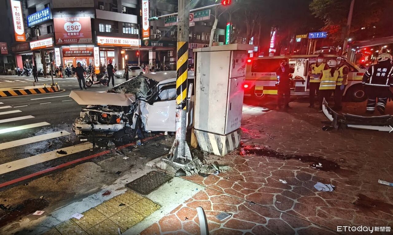 快訊/桃園毒蟲拒檢「市區狂飆逃竄」 失控自撞害死2路人