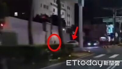 毒駕男撞擊瞬間！行人站斑馬線前　下秒血濺牆面「斷腿掛車底」亡