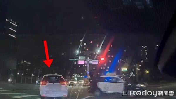 ▲桃園市桃園區毒駕3死，毒蟲與警方追逐畫面曝光。（圖／記者沈繼昌翻攝，下同）