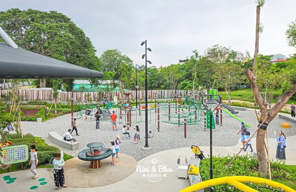 ▲▼東勢區獨角仙生態公園。（圖／部落客NINI AND BLUE 玩樂食記授權提供）