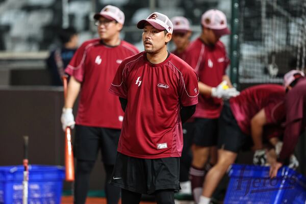 ▲培證英雄41歲教練李容圭驚傳酒駕肇事。（圖截自X）