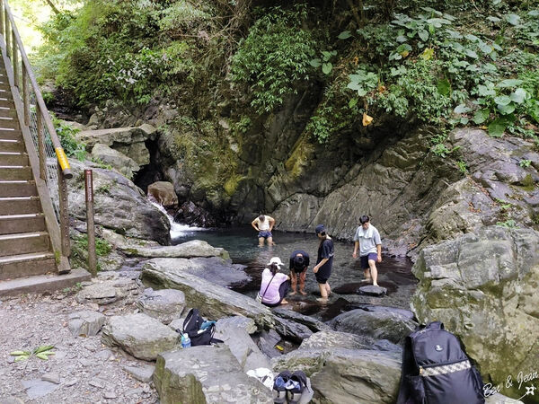 ▲▼新寮瀑布步道。（圖／部落客紫色微笑授權提供）