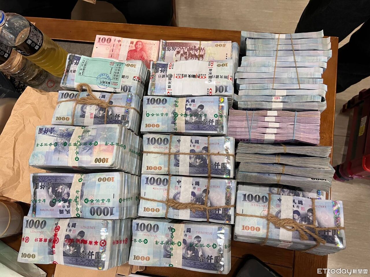 2.5億洗錢中心!精品當舖淪「越南博弈金庫」 檢警抄出千萬錢磚