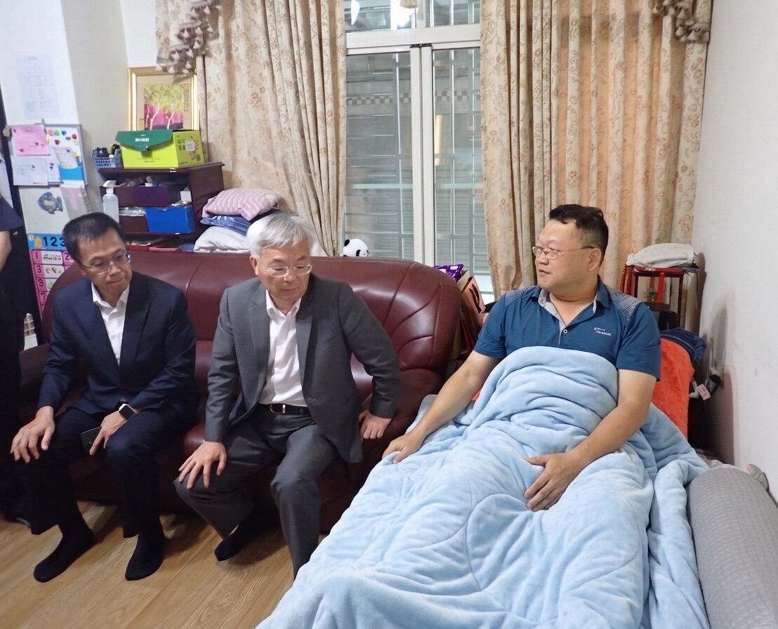 「雙毒喪屍」拒檢衝撞!所長遭輾斷腿 警政署長赴醫院探視 | ETtoday社會新聞 | ETtoday新聞雲