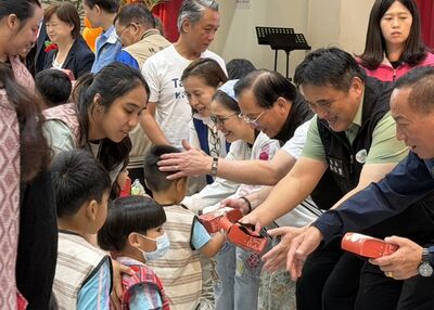 桃園社會局結合手信霧隱城 關懷偏鄉兒少