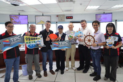 守護海疆第一道防線　基隆航港單位聯袂慰問燈塔與航管中心英雄