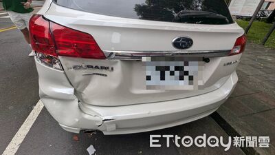 高山峰車上開直播「突遭後車猛撞」 66歲女駕駛失控連撞2車