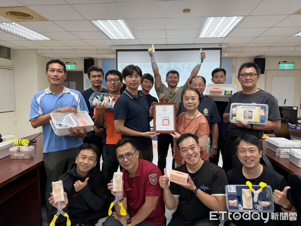 ▲台南市消防局獲贈綜合氣道訓練模組及止血模組，全面強化創傷急救教育訓練。（記者林東良翻攝，下同）