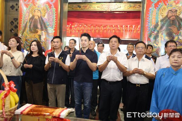 ▲▼蔣萬安到南投草屯參訪，承諾會協助在地企業參與台北國際大展。（圖／記者高堂堯翻攝）