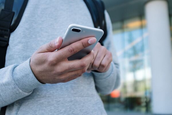 手機「4大魔王級APP」曝光！他喊整天不點開算勇者　全網舉白旗：一天不上脆會崩毀