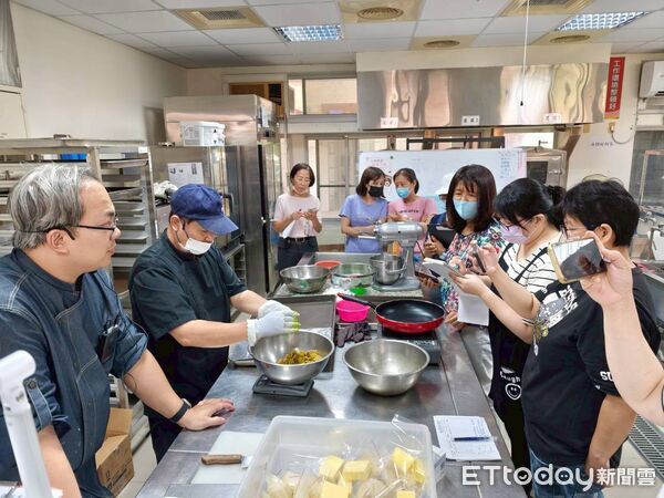門甜點。（記者林東良翻攝，下同）▲勞工局表示，將持續活化曾文市政願景園區空間，規劃更多元學習活動，鼓勵勞工朋友終身學習。（記者林東良翻攝，下同）