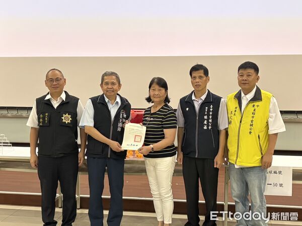 ▲當鋪,抽籤。（圖／台中市警局提供）