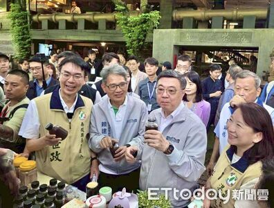 卓揆參訪水里蛇窯商圈　温世政倡中台灣山海環狀交通廊帶構想