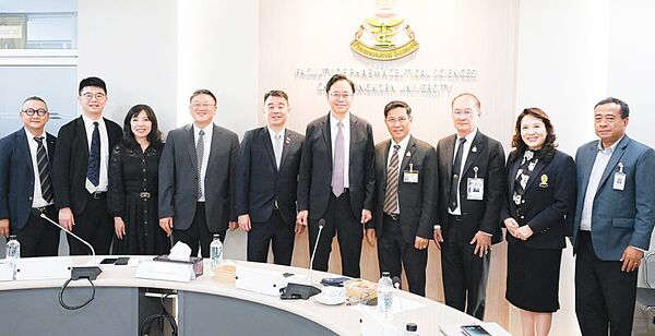 ▲桃園市長張善政率領市府團隊赴泰國進行城市交流，雙方代表會後合影。（圖／市府新聞處提供）