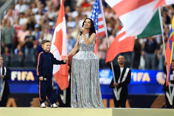 ▲美國流行天后凱蒂佩芮（Katy Perry）在美國對巴拉圭的2026世界盃D組賽前開幕儀式登台演出。（圖／達志影像／美聯社）