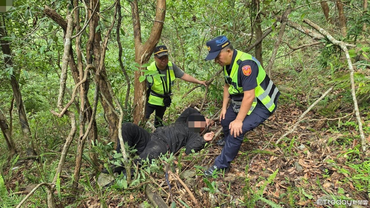 南橫公路墜谷意外!重機騎士自摔「滑落30m邊坡」 警消救援送醫 | ETtoday社會新聞 | ETtoday新聞雲