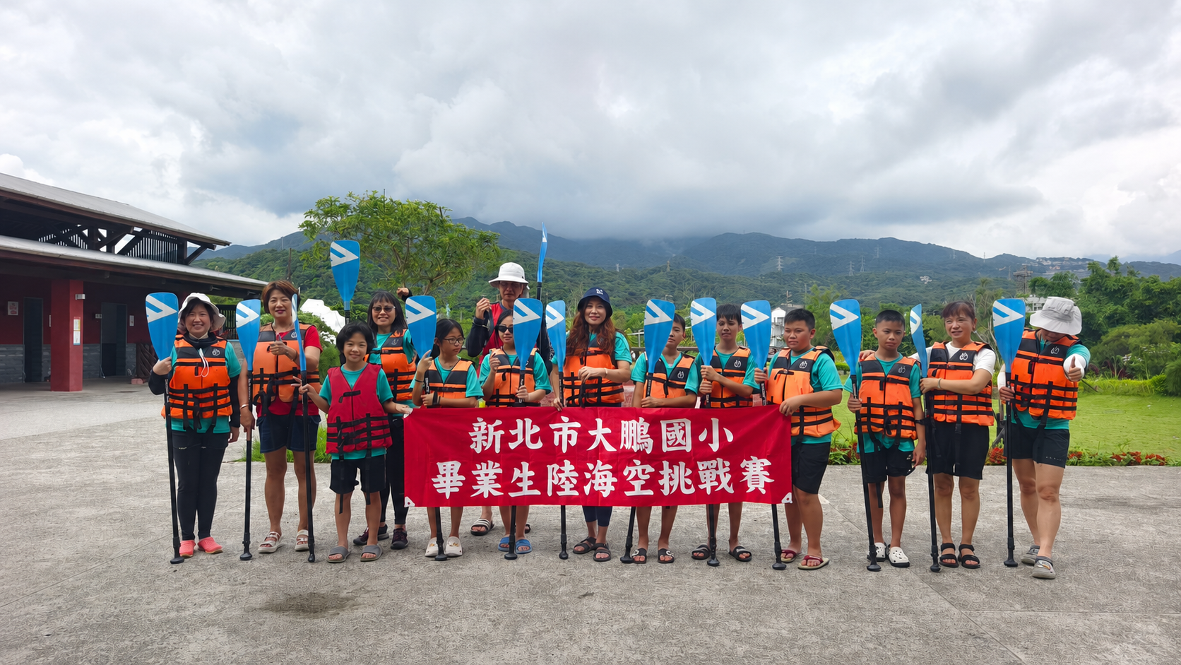 ▲新北大鵬國小畢業生海上看家鄉。（圖／新北市大鵬國小提供）