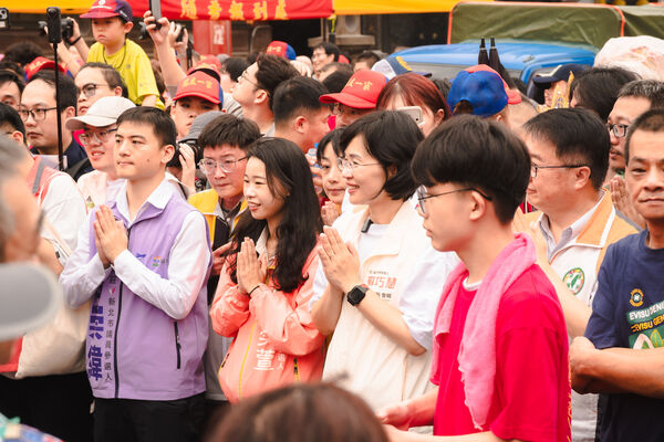 ▲▼民進黨新北市長參選人、立委蘇巧慧出席新莊地藏庵文武大眾老爺聖誕暗訪遶境。（圖／蘇巧慧辦公室提供）