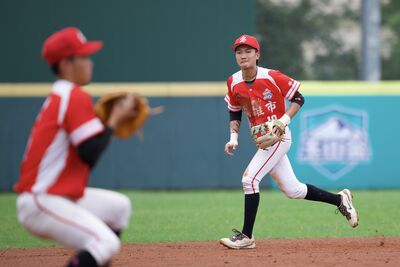 玉山盃/高雄投打雙箭頭拚選秀 陳昱勛飆149公里、全永樂氣質好