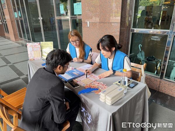 ▲永康就業中心攜手南臺科大、台南應用科大及崑山科大，建構「青年人才廊帶」提供校園駐點服務。（記者林東良翻攝，下同）