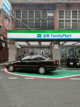▲「台北好政連線」民進黨台北市議員林延鳳、顏若芳與市議員參選人劉品妡、郭凡舉行記者會，希望推動落實低碳人本交通城市。（圖／台北好政連線提供）
