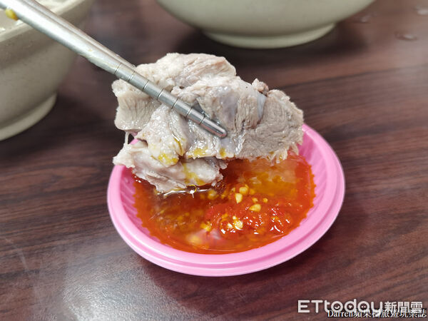 ▲▼ 阿伯蛋包麵。（圖／Darren蘋果樹旅遊玩樂誌攝）