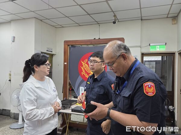 ▲▼    彩券行驚魂對峙2小時！太保市長鄭淑分親赴派出所慰勉，讚警專業化解危機    。（圖／太保市公所提供）