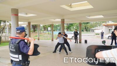 金門警實兵演練！模擬隨機攻擊、挾持人質　強化維安能力