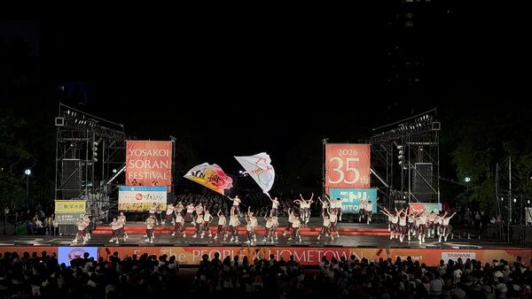 ▲▼國立體育運動大學以「Taiwan Now!」為隊名，赴日本北海道參加第35屆「YOSAKOI SORAN祭（夜來索朗祭）」街舞慶典。（圖／觀光署提供）