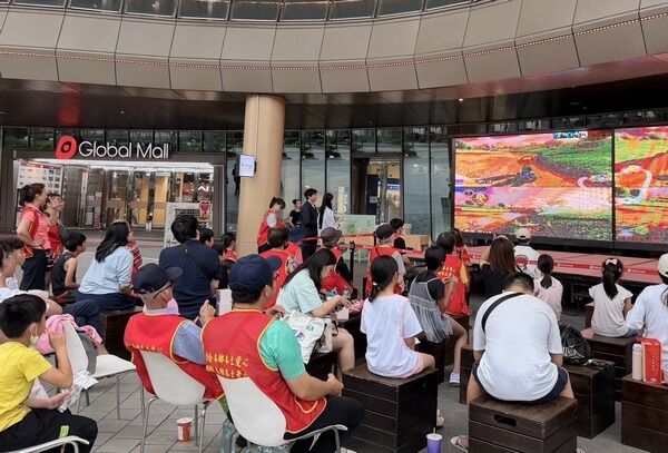 ▲Global Mall桃園A19邀獨老與親子家庭電玩賽車
